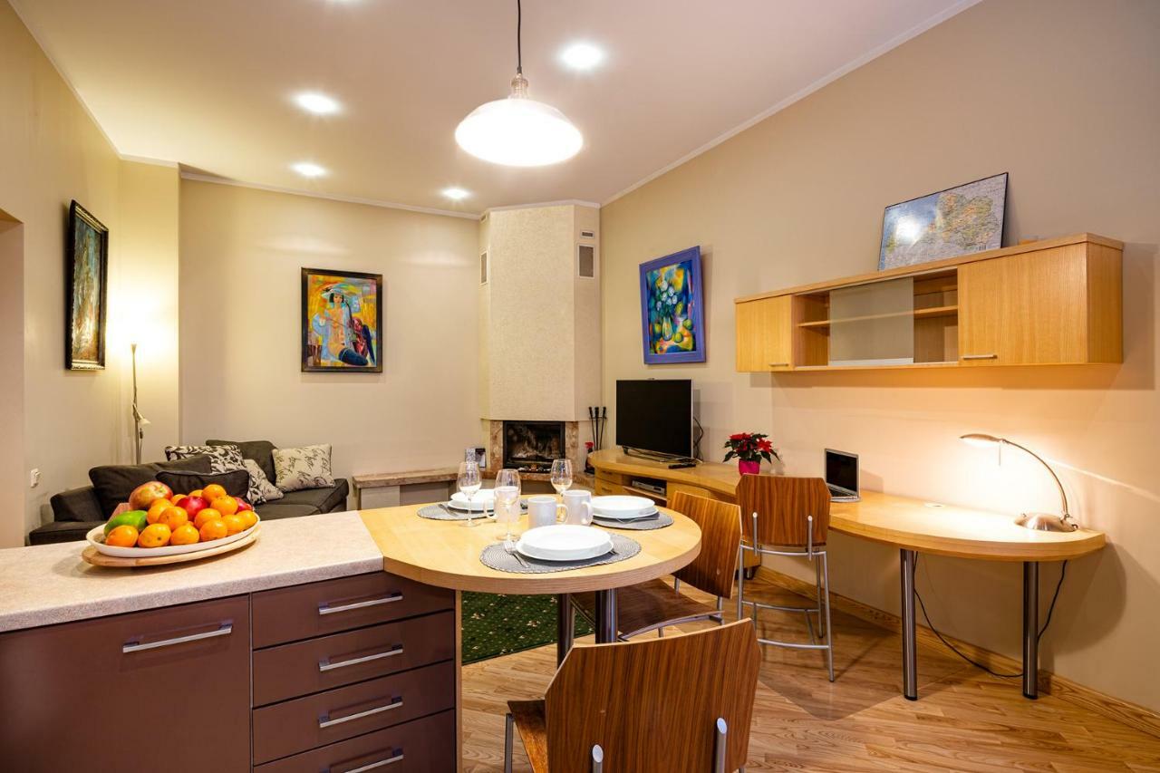 Kalnina Quiet Apartment In City Center Riga Ngoại thất bức ảnh
