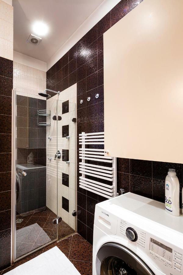 Kalnina Quiet Apartment In City Center Riga Ngoại thất bức ảnh