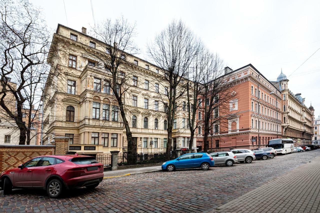 Kalnina Quiet Apartment In City Center Riga Ngoại thất bức ảnh